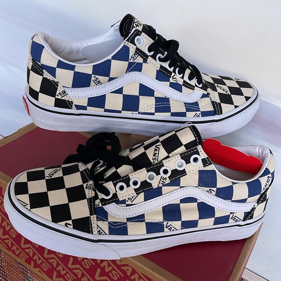 Vans WMNS Old Skool (Big Check) Black/Navy
VN0A4U3BWRT
Sneakers - Picture 10 of 16